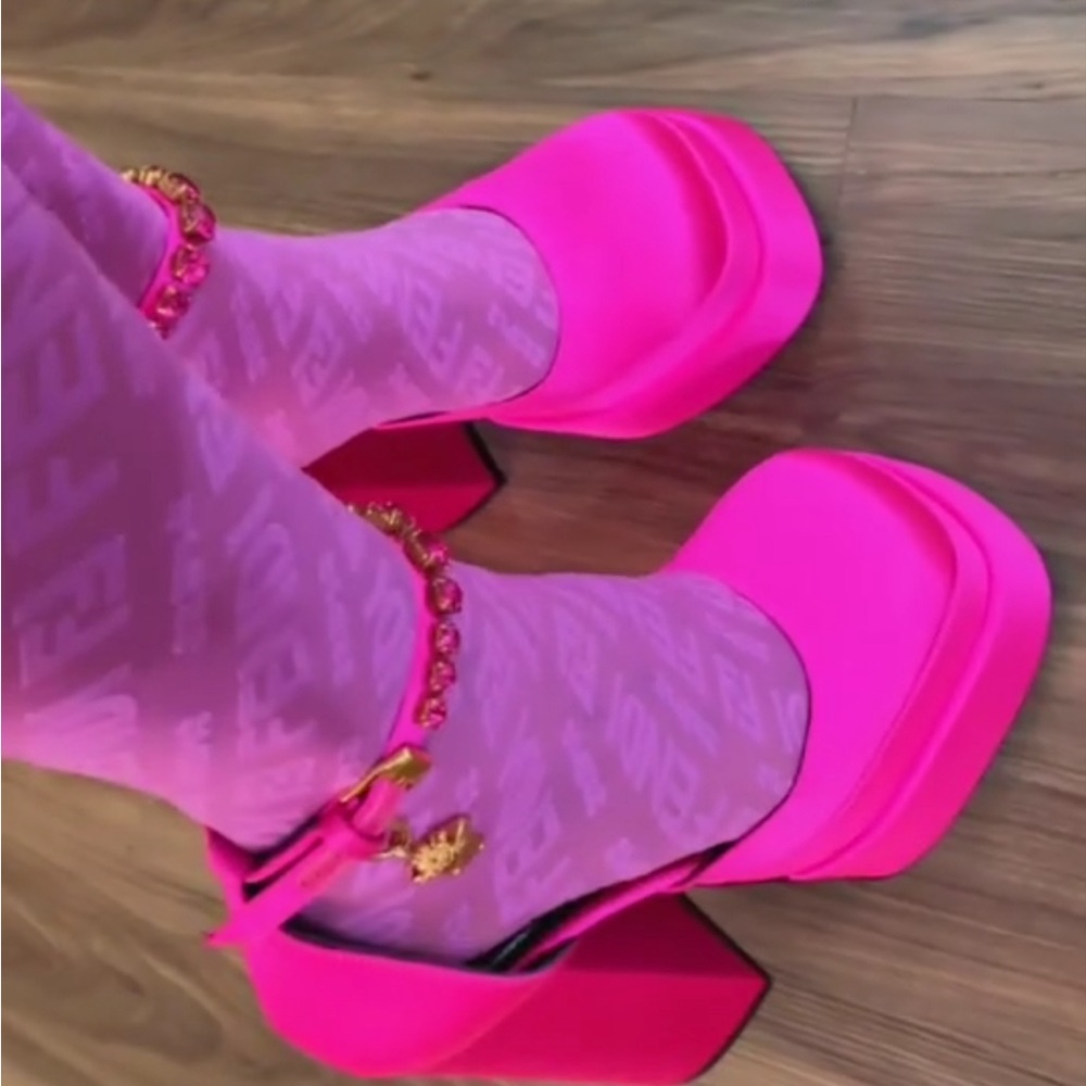 Versace Medusa Aevitas platform pumps